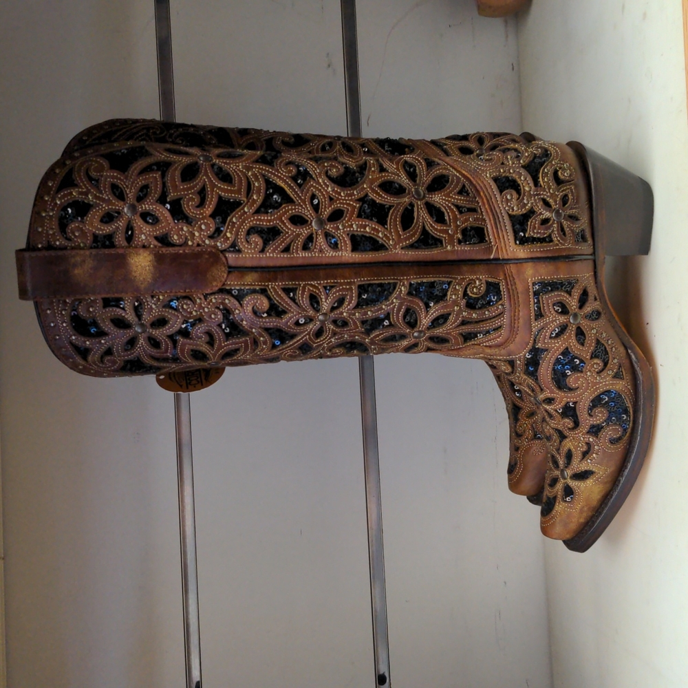New Women's Corral A4083 - Picture 5 of 9
